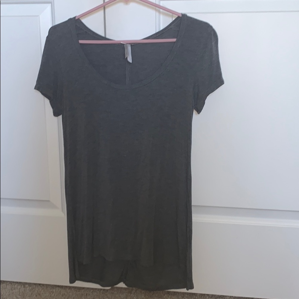grey top with slits on sides!